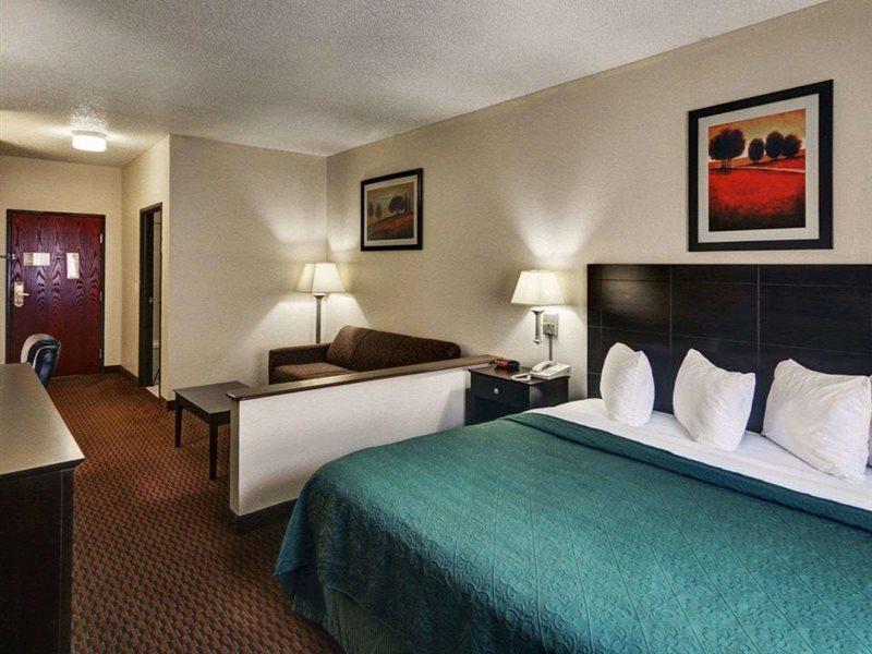 Quality Inn & Suites Wichita Falls I-44 Екстериор снимка