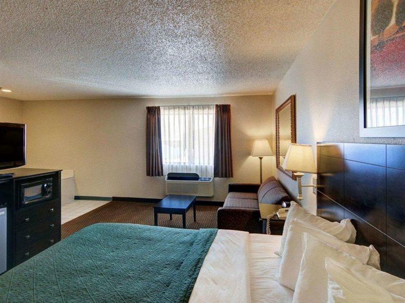 Quality Inn & Suites Wichita Falls I-44 Екстериор снимка