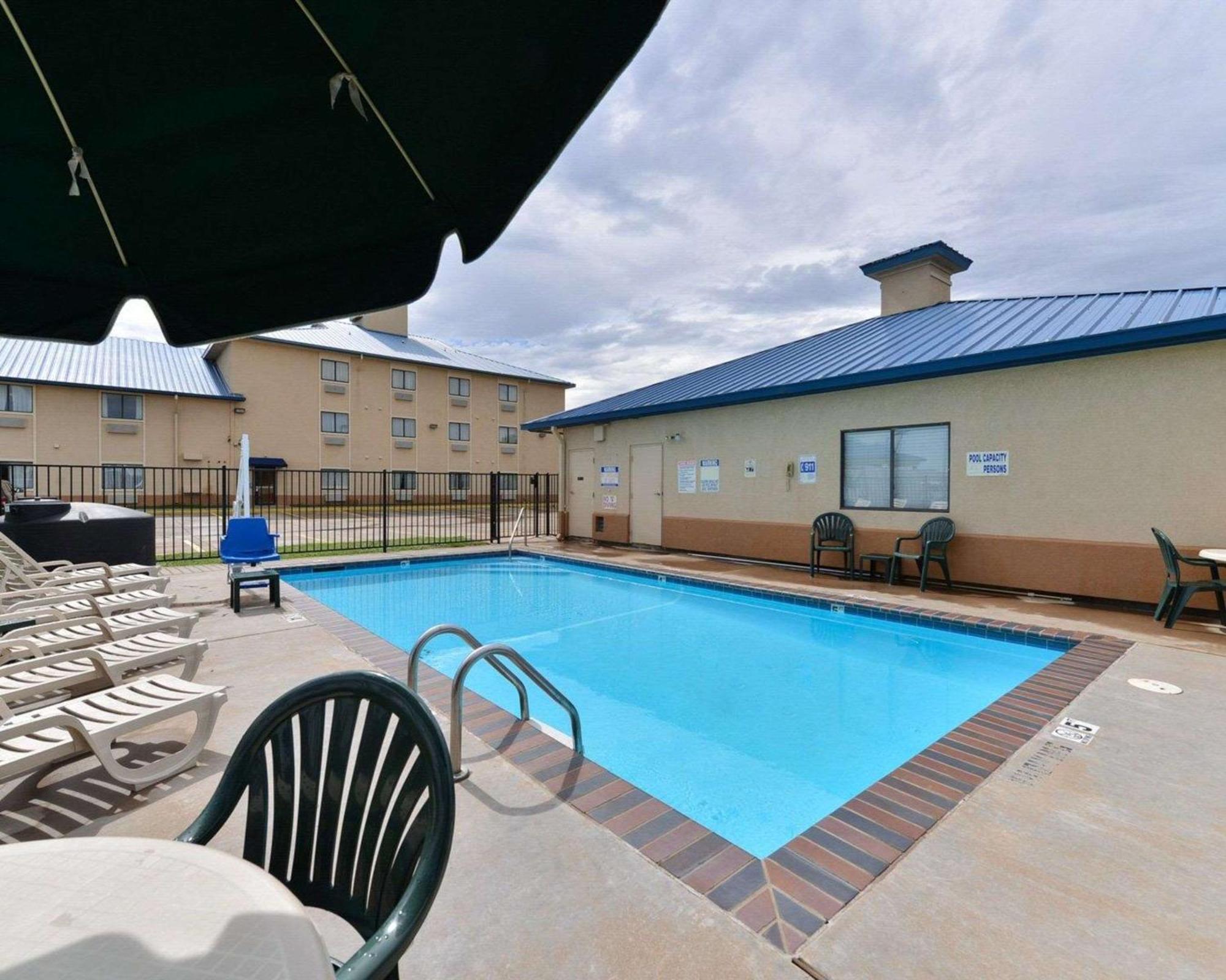 Quality Inn & Suites Wichita Falls I-44 Екстериор снимка