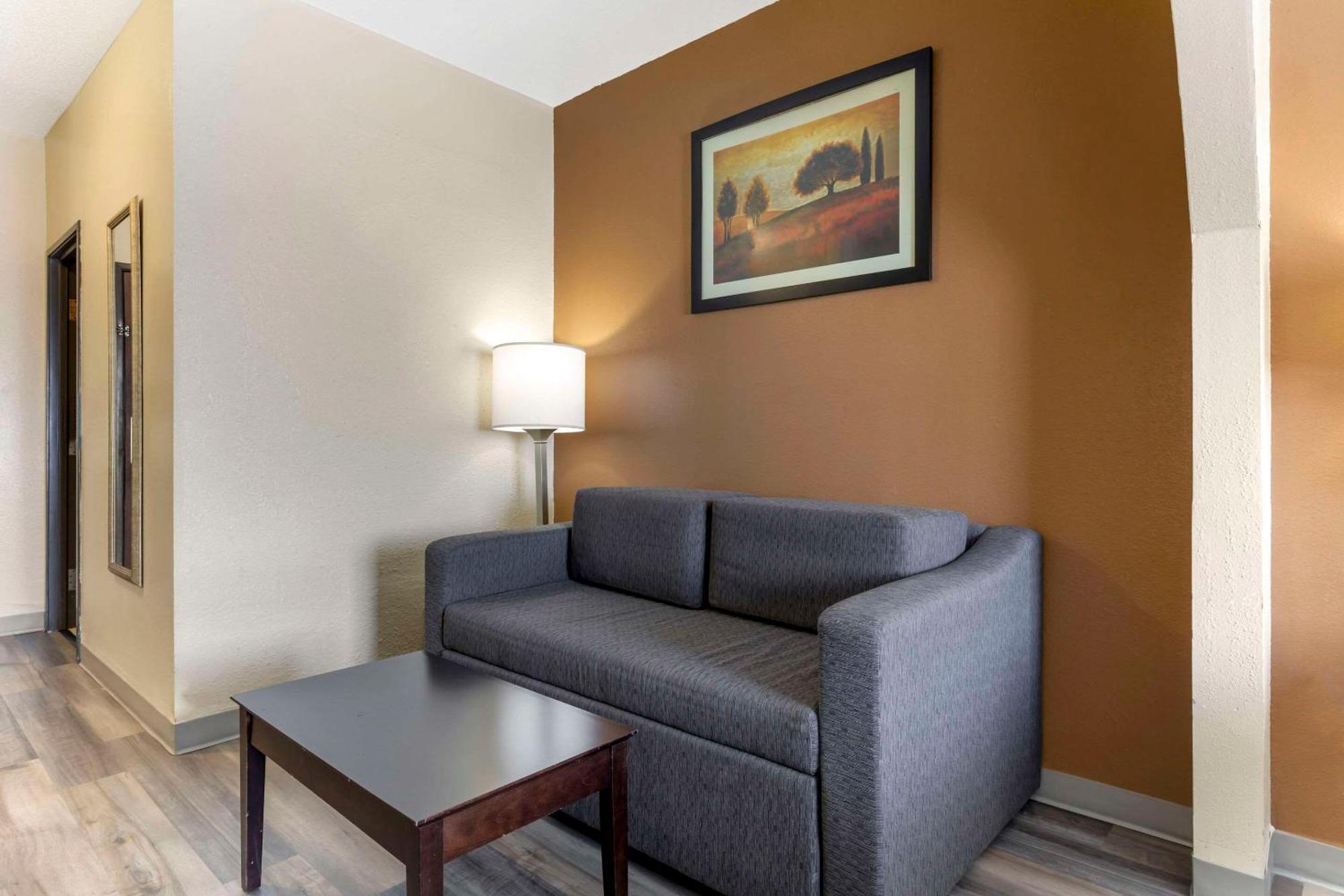 Quality Inn & Suites Wichita Falls I-44 Екстериор снимка