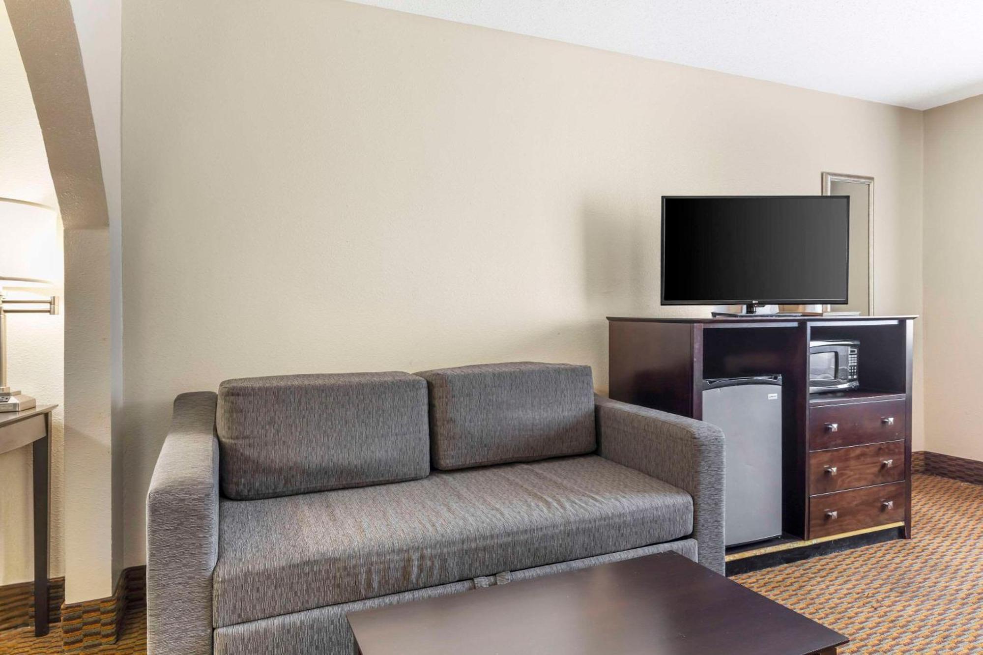 Quality Inn & Suites Wichita Falls I-44 Екстериор снимка