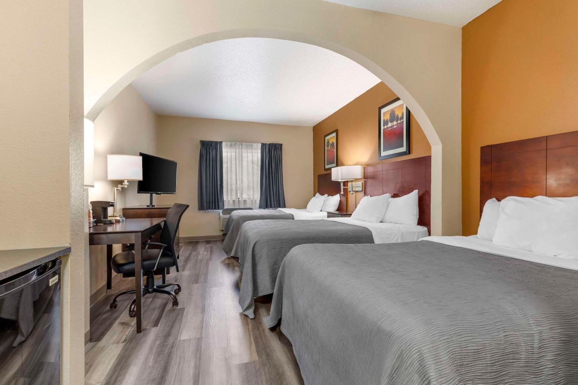 Quality Inn & Suites Wichita Falls I-44 Екстериор снимка