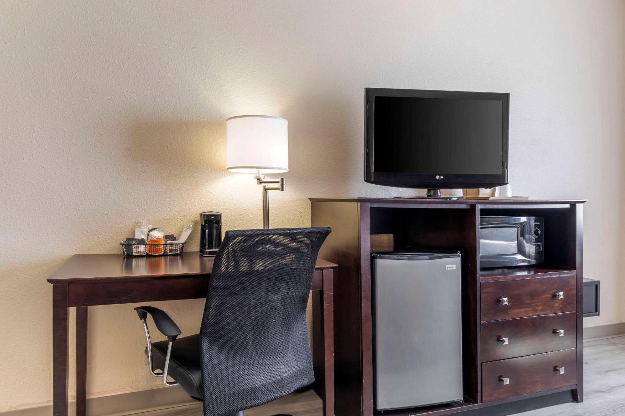 Quality Inn & Suites Wichita Falls I-44 Екстериор снимка