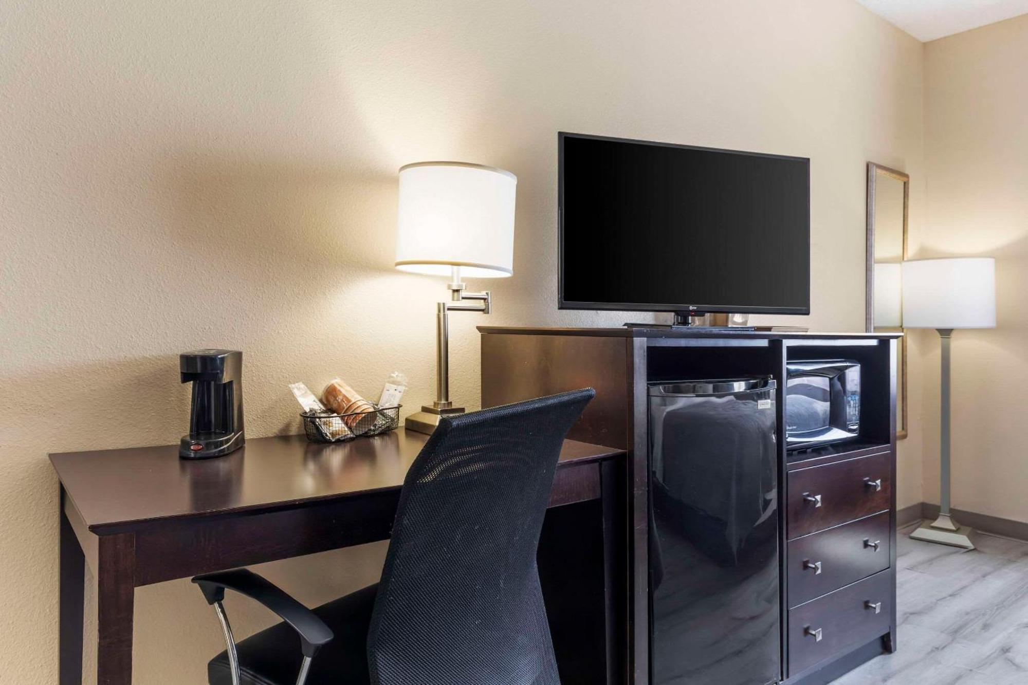 Quality Inn & Suites Wichita Falls I-44 Екстериор снимка