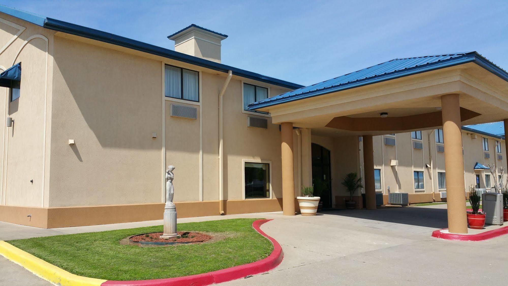 Quality Inn & Suites Wichita Falls I-44 Екстериор снимка